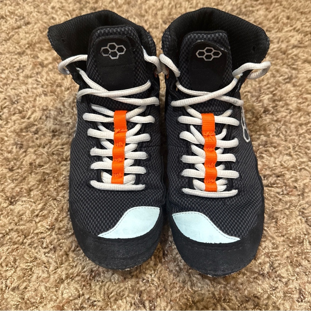 Rufus wrestling shoes youth size 3
